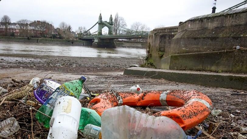 So sieht es teilweise in London aus: das verschmutzte Ufer der Themse im Stadtteil Hammersmith. So sieht es teilweise in London aus: das verschmutzte Ufer der Themse im Stadtteil Hammersmith.