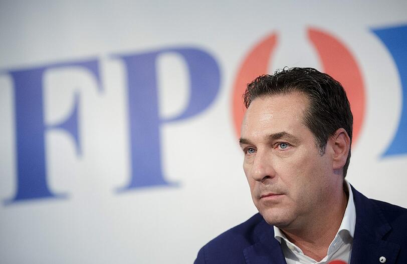 Heinz Christian Strache findet die Politik Angela Merkels "gemeingefährlich".