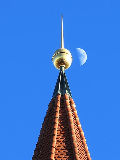 Die Mondfotos von Djordje Matkovic sehen unwirklich aus, so schön sind sie.