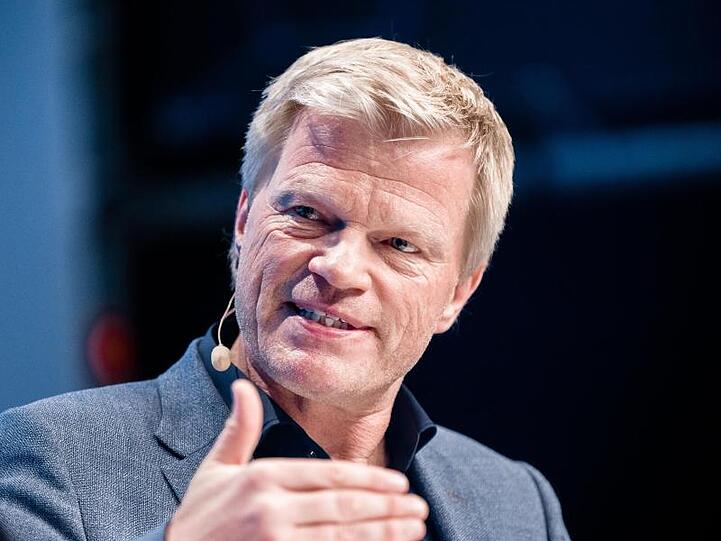 Oliver Kahn spricht auf der Spielmacherkonferenz 2019.