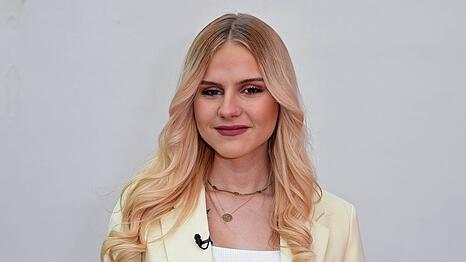 Estefania Wollny best&auml;tigt auf Instagram, dass sie wieder in einer Beziehung ist.