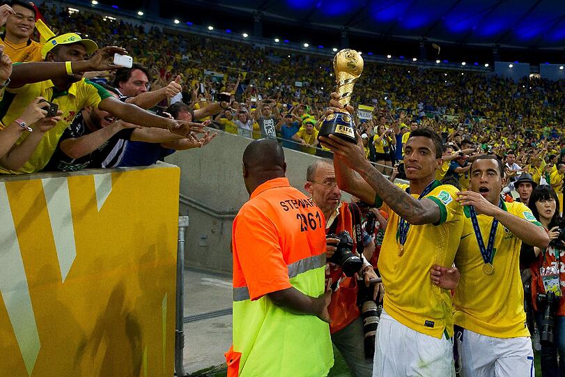 Brasilien gewinnt im Confed-Cup-Finale gegen Welt- und Europameister Spanien mit 3:0.