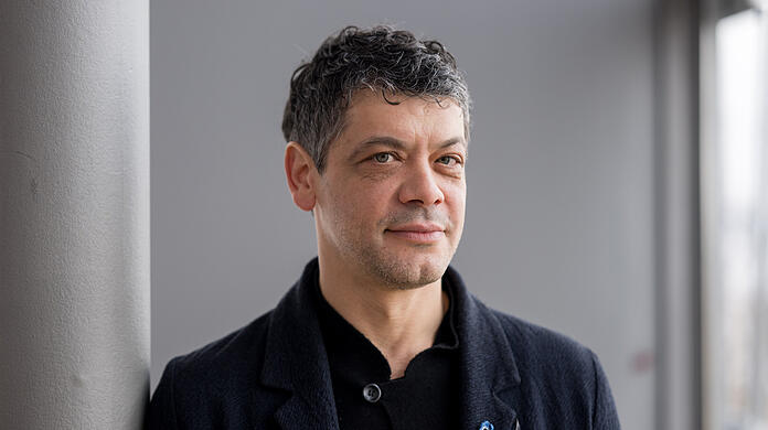 Carlo Ljubek, Schauspieler, aufgenommen beim Presse-Filmbrunch des Bayerischen Rundfunks im Literaturhaus 2024.
