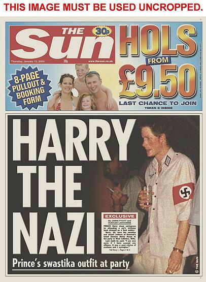 Januar 2005: Prinz Harry mit Nazi-Kostüm auf dem "Sun"-Titel Januar 2005: Prinz Harry mit Nazi-Kostüm auf dem "Sun"-Titel