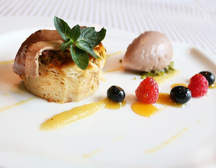 Dreierlei vom Bratapfel: Sorbet &ndash; Ofenschlupfer &ndash; Nougat