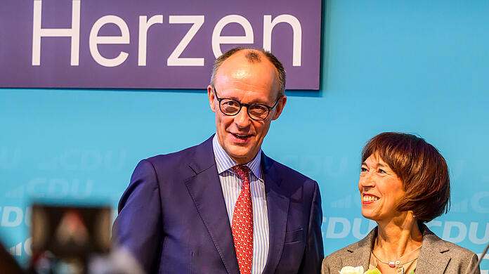 Friedrich Merz mit Ehefrau Charlotte Merz bei der Wahlkreisvertreterversammlung der CDU.