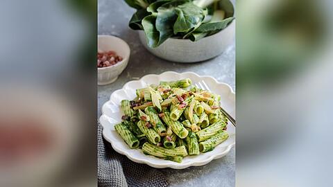 Die Mangold-Saison dauert von Mai bis Oktober.