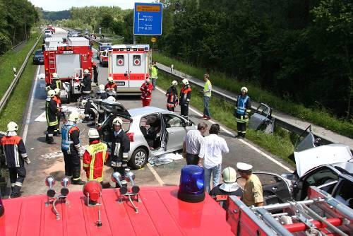 Beim Unfall auf der B299 starben zwei Menschen.