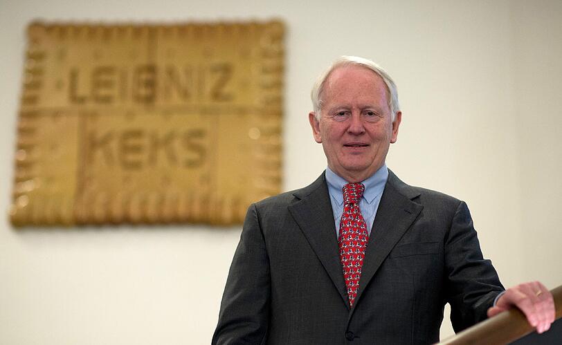...Die Polizei ermittelte wegen Diebstahls und versuchter Erpressung. Firmenchef Werner M. Bahlsen wollte sich nicht erpressen lassen und versprach stattdessen, 52 000 Packungen Kekse für 52 soziale Einrichtungen zu verschenken &ndash; in Anlehnung an die 52 Zacken der Butterkekse. Dann keimte in einem Schreiben Hoffnung auf: &bdquo;Weil der Werni den Keks so lieb hat wie ich und der jetzt immer weint und den Keks ganz dolle vermisst geb ich den zurück!!!&ldquo;...