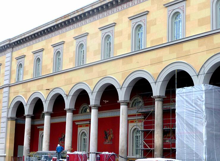Der Umbau der ehemaligen Residenzpost ist fast fertig: Sehen Sie die Bilder von Münchens neuer Luxus-Immobilie.