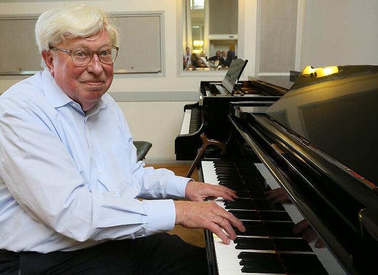 Gerhard Ertl verhalf München 2007 zur Ehre: Er erhielt für seine Forschung zu chemischen Verfahren auf festen Oberflächen den Nobelpreis.