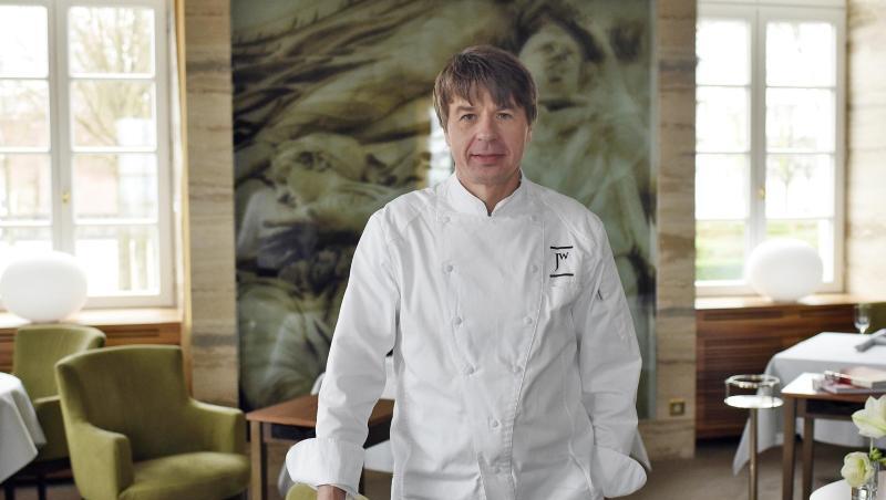 Der Drei-Sterne-Koch Joachim Wissler in seinem Restaurant "Vendome" in Bergisch Gladbach. Der Drei-Sterne-Koch Joachim Wissler in seinem Restaurant "Vendome" in Bergisch Gladbach.