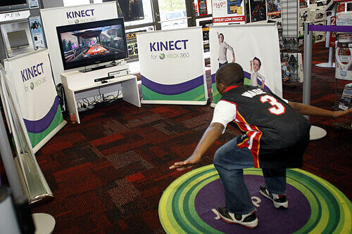 Reagiert jetzt auch auf Bewegungen: Die Xbox 360 mit dem neuen Kinect-Zusatz