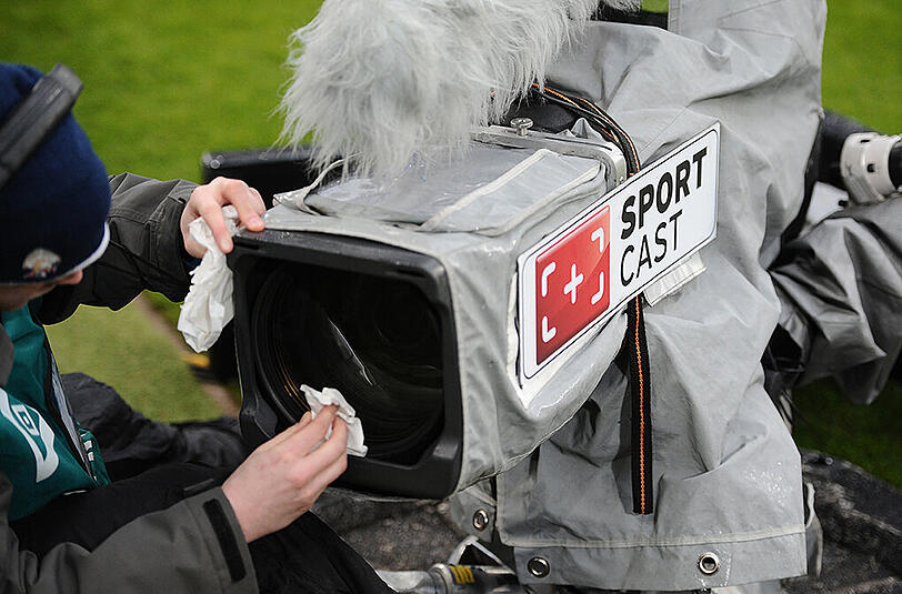Wer wann wo welche Bilder von Fußball-Spielen zeigen darf, ist streng geregelt.