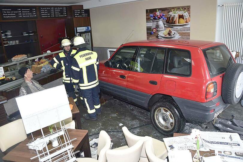 Ein 70-Jähriger verwandelte eine Bäckerei in Haar kurzerhand zu einem Drive In.