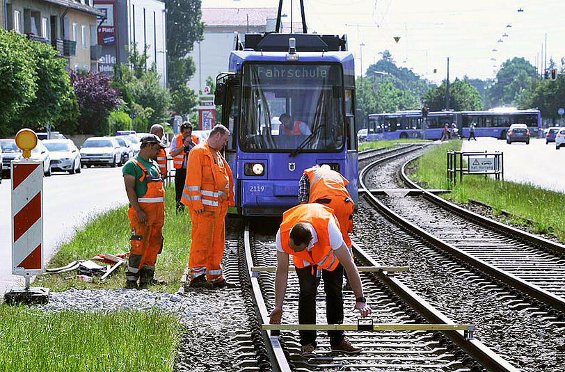 Erst nach zahlreichen Testfahrten konnte die MVG die Tramgleise wieder freigeben.