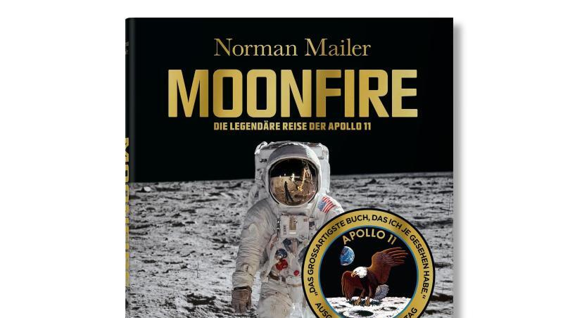 "Moonfire" von Norman Mailer mit unveröffentlichten Fotos der Mondlandung. "Moonfire" von Norman Mailer mit unveröffentlichten Fotos der Mondlandung.