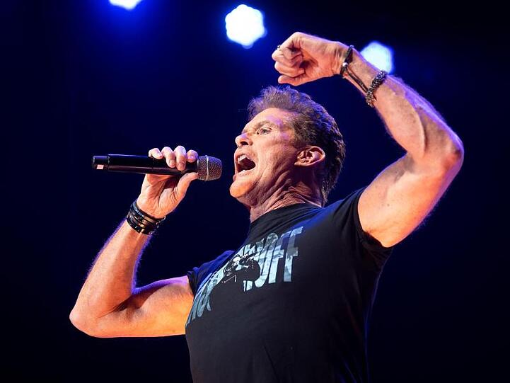 Beim Tourauftakt in Hannover: David Hasselhoff in action.