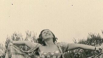 Ruth Megary war in den 1940er-Jahren eine der ersten Bikini-Trägerinnen in Deutschland. Ruth Megary war in den 1940er-Jahren eine der ersten Bikini-Trägerinnen in Deutschland.