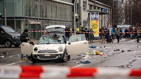Am 13. Februar 2025 raste ein Auto bei einer Verdi-Demo in M&uuml;nchen in eine Menschenmenge.