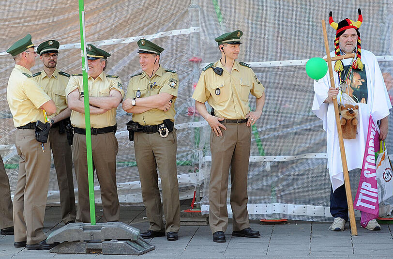 Großdemonstration in München gegen den G7-Gipfel: Die Bilder von der Protestkundgebung.