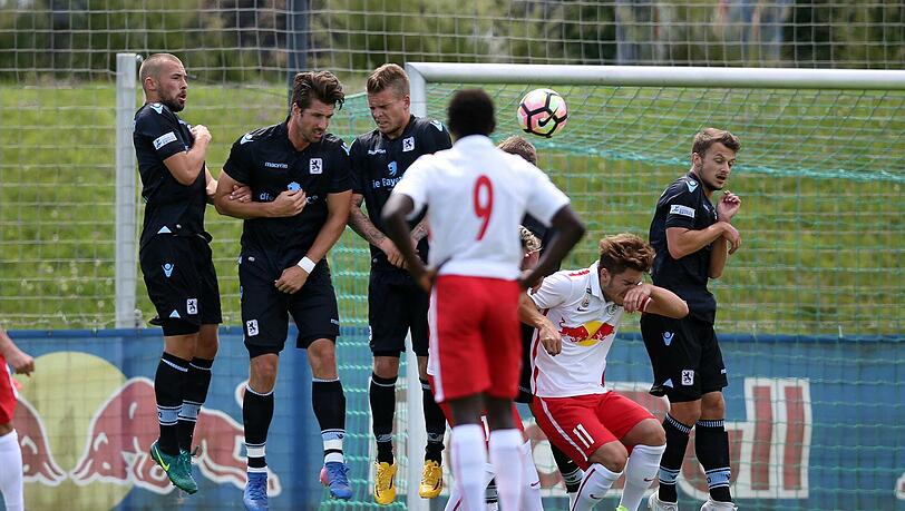 0:1 gegen Liefering - die Bilder vom Löwen-Testspiel in Österreich zum Durchklicken. 0:1 gegen Liefering - die Bilder vom Löwen-Testspiel in Österreich zum Durchklicken.
