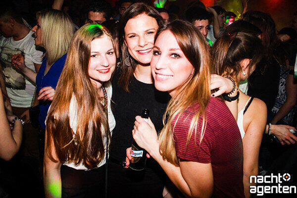 Klicken Sie sich durch die Partybilder aus den Münchner Clubs von Samstagabend. Finden Sie sich wieder?