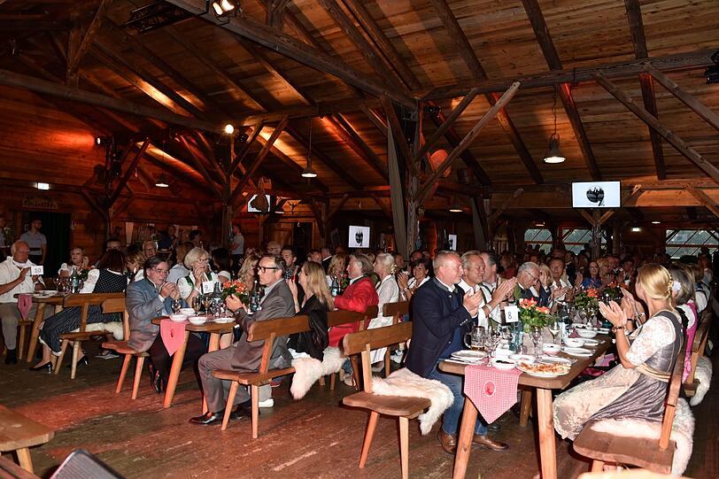 400 Gäste hat Frank Fleschenberg zu seiner 70. Geburtstag eingeladen.