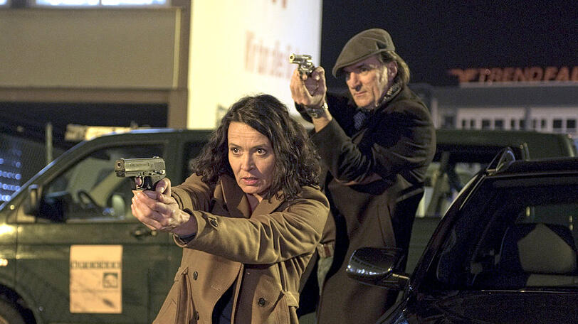 "Tatort: Kaltblütig": Lena Odenthal (Ulrike Folkerts) und Mario Kopper (Andreas Hoppe) müssen einen Verdächtigen an der Flucht hindern