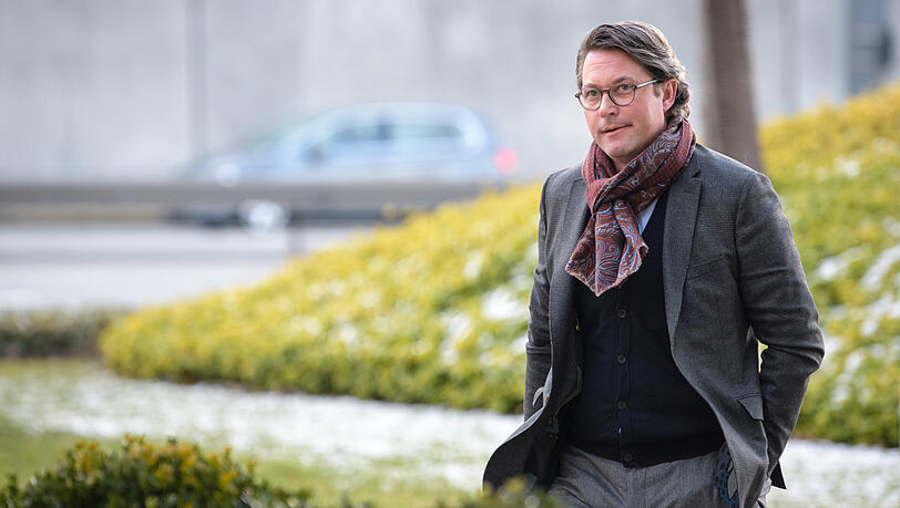 Gibt es im Verkehrsbereich unter der Leitung von Andreas Scheuer Geldverteilung nach Himmelsrichtungen? Das halten die Grünen der CSU vor. Gibt es im Verkehrsbereich unter der Leitung von Andreas Scheuer Geldverteilung nach Himmelsrichtungen? Das halten die Grünen der CSU vor.
