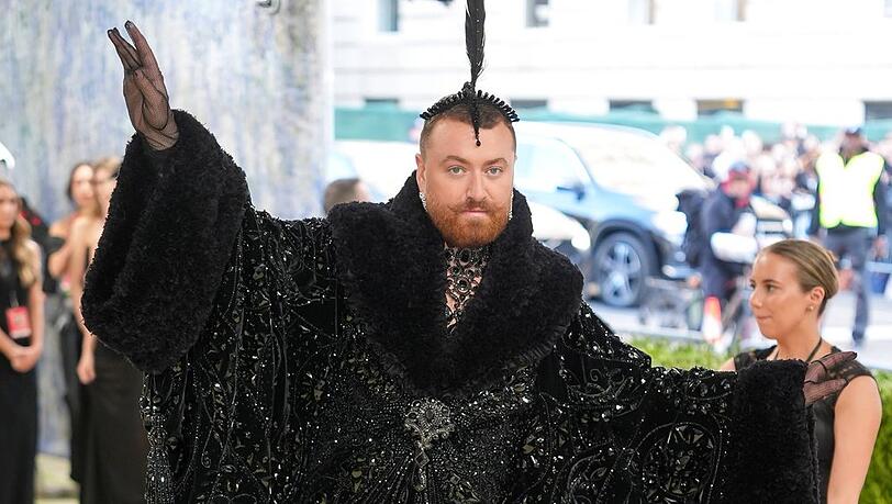 Sam Smith geht bald den Bund der Ehe ein. Sam Smith geht bald den Bund der Ehe ein.