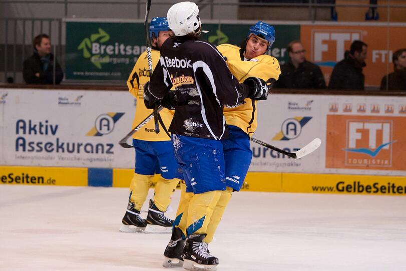 1860-Stars on Ice: Das Eisvergnügen der Löwen gegen den EHC in Bildern.