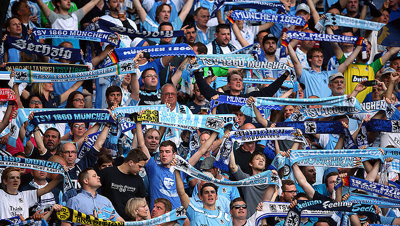 Die Treuen aus der Kurve. Aber wie lange machen die Löwenfans das Chaos in Giesing noch mit? Die Treuen aus der Kurve. Aber wie lange machen die Löwenfans das Chaos in Giesing noch mit?