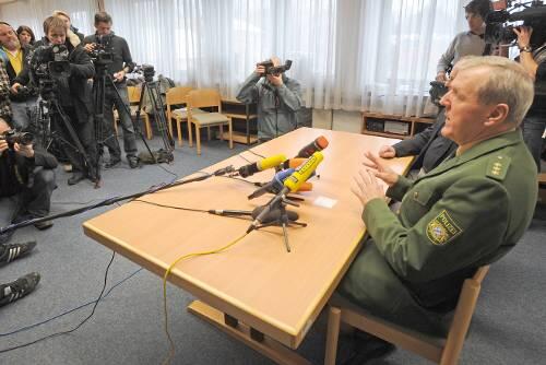 Der Passauer Polizeichef Alois Mannichl bei einer Pressekonferenz.