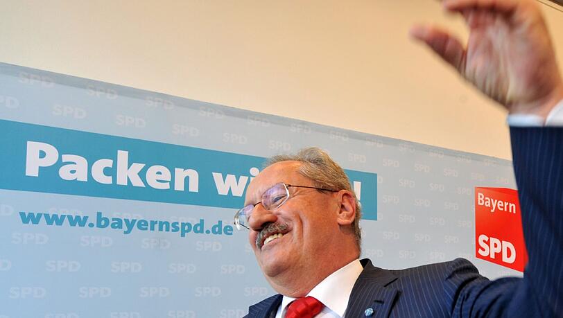 Spitzenkandidat Christian Ude am Freitag im Münchner Literaturhaus nach der Landesvorstandssitzung. Spitzenkandidat Christian Ude am Freitag im Münchner Literaturhaus nach der Landesvorstandssitzung.