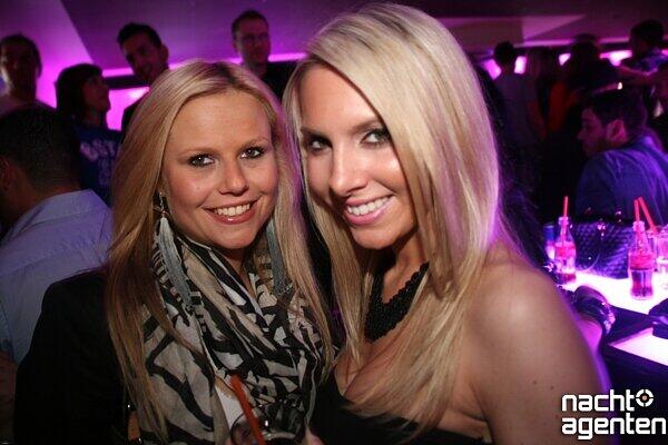 Bei "Garden & Restaurant" im Crown's Club traf sich das sexy Partyvolk. Mehr Bilder unter: www.nachtagenten.de