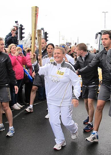 Fackellauf: Der Fackellauf findet bis zum 27. Juli statt. Unter anderem war Thomas Bach dabei, Leichtathletik-Legende Michael Johnson trug das Feuer in Stonehenge. Es waren in Großbritannien 8000 Läufer auf 70 Etappen beteiligt. Es wurden 12.800 Kilometer zurückgelegt.