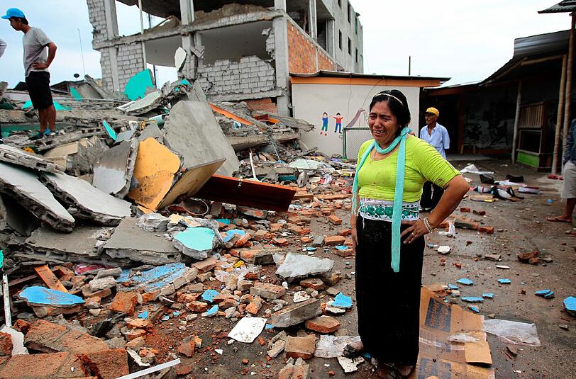 Tausende Menschen in Ecuador haben durch das Erdbeben ihr Zuhause verloren