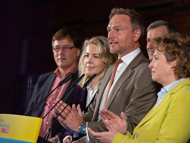 Verhaltene Reaktion direkt nach der Landtagswahl: FDP-Chef Christian Lindner kommentiert die Hochrechnungen.