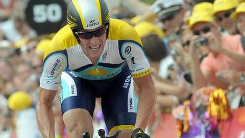 Er radelt viel und er twittert viel: Lance Armstrong nutzt das Internet, um mehr als eine Million Menschen über sein Befinden zu informieren.