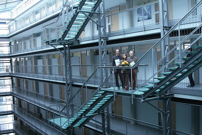 Ein Ziel beim Stadtrundgang: Das Technische Rathaus, in dem auch für die Serie "Unter Verdacht" (Foto) gedreht wird.