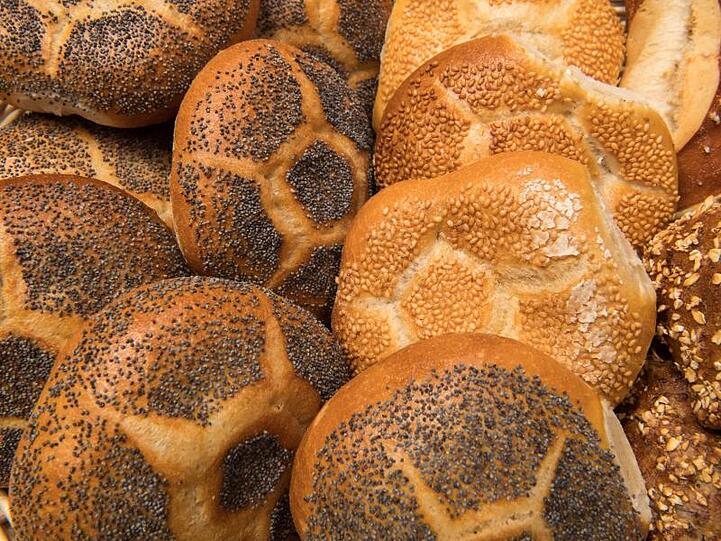 Bäckereien in München haben auch am Pfingstmontag geöffnet.