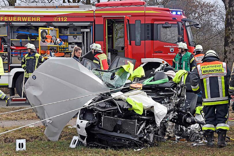 Bilder vom Unfallort in Sauerlach.
