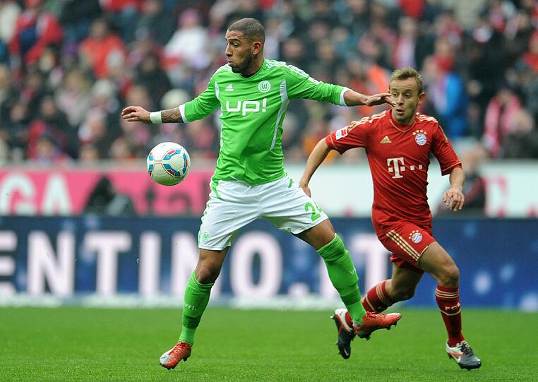 RAFINHA: Emsiger, zuweilen etwas zu theatralischer Vortrag auf der rechten Außenbahn. Wenig Bindung und Impulse für Vordermann Robben. Holte sich auch noch seine fünfte gelbe Karte ab und fehlt nächste Woche gegen den HSV. Note 4