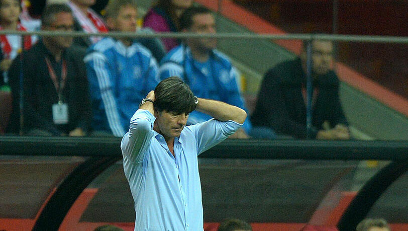 Angefressen, aber von seinem Weg überzeugt: Bundestrainer Joachim Löw. Angefressen, aber von seinem Weg überzeugt: Bundestrainer Joachim Löw.