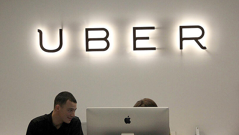 Auch China verbannt private Fahrdienste wie Uber landesweit von den Straßen. Auch China verbannt private Fahrdienste wie Uber landesweit von den Straßen.
