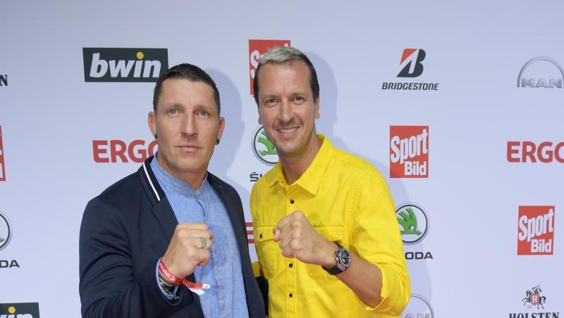 Ex-Handballer auf dem roten Teppich: Stefan Kretzschmar (l) und Pascal Hens beim "Sport Bild"-Award. Ex-Handballer auf dem roten Teppich: Stefan Kretzschmar (l) und Pascal Hens beim "Sport Bild"-Award.