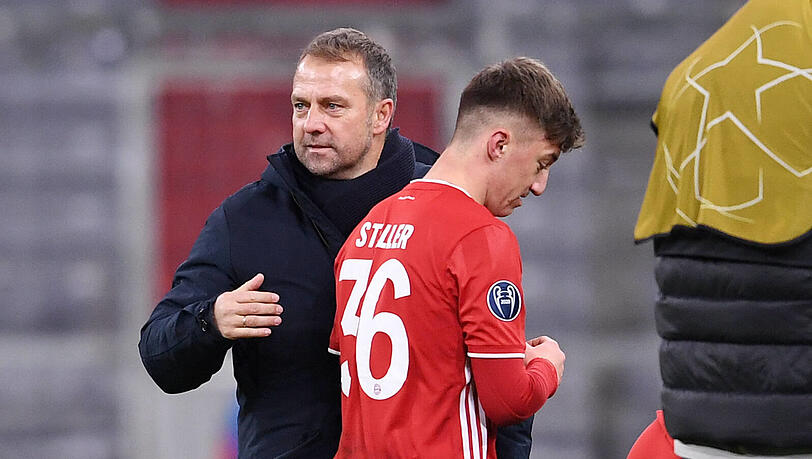 Hansi Flick (links) mit Angelo Stiller, der ab Sommer für Hoffenheim spielt. Hansi Flick (links) mit Angelo Stiller, der ab Sommer für Hoffenheim spielt.