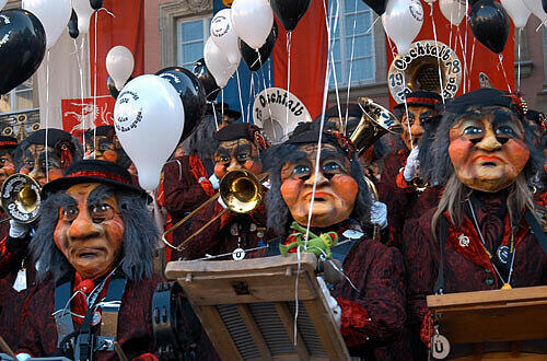 Faszinierende Kostüme und schräge Töne (Foto: Schwäbisch-Gmünd)