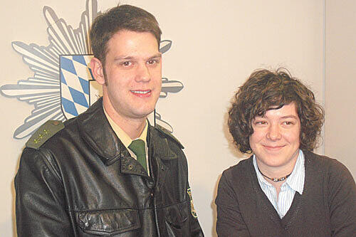 Zwei Lebensretter: Maria Hoffmann und Polizeiobermeister Peter Suchotzki von der PI 15.